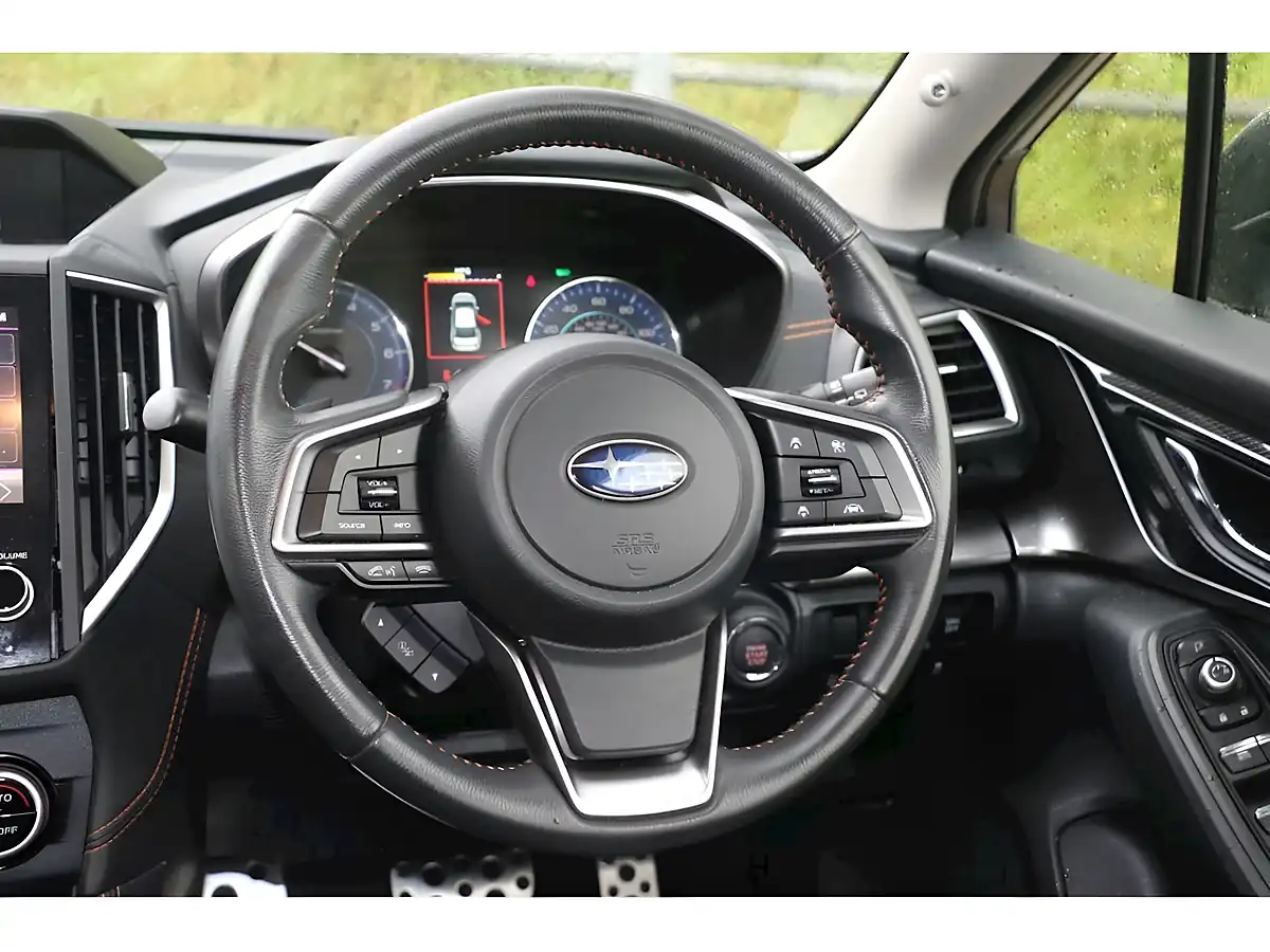 Used 2020 Subaru Xv Se Silver - Interior and Exterior details 16