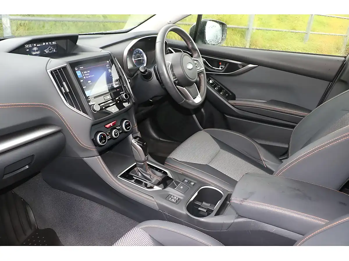 Used 2020 Subaru Xv Se Silver - Interior and Exterior details 19