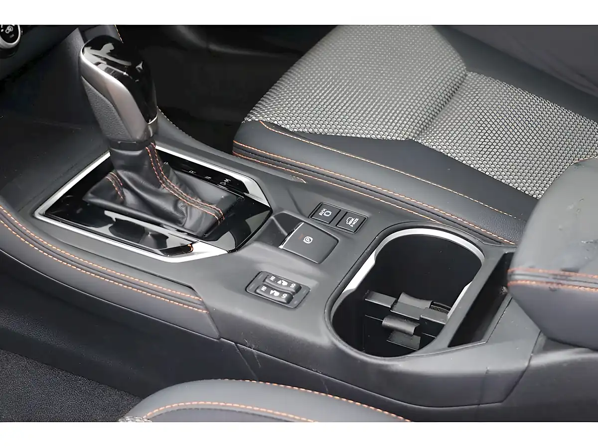 Used 2020 Subaru Xv Se Silver - Interior and Exterior details 20