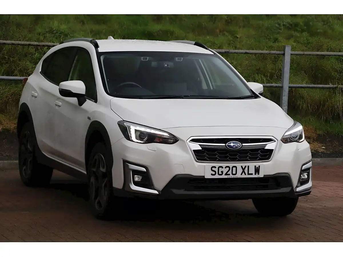 Used 2020 Subaru Xv Se White - Front View