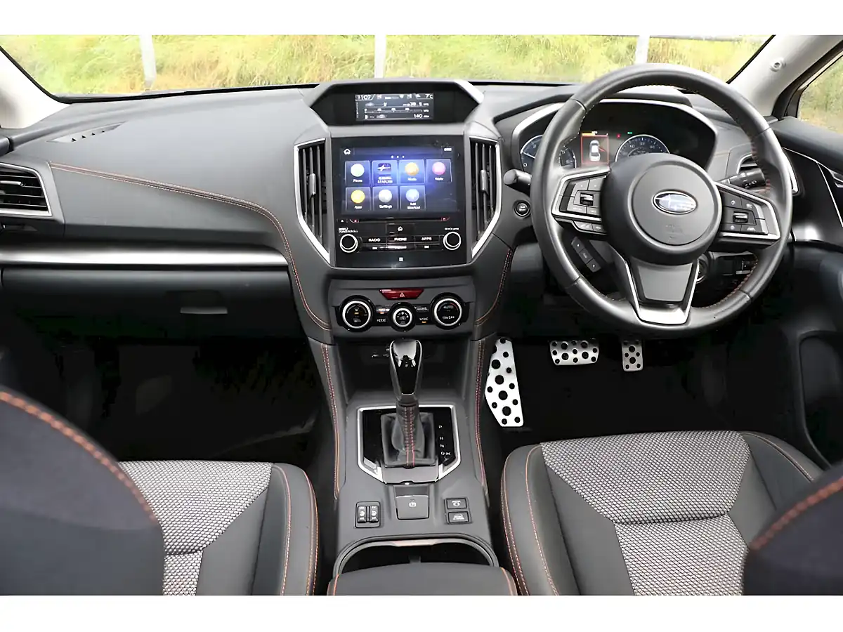 Used 2020 Subaru Xv Se White - Interior and Exterior details 12
