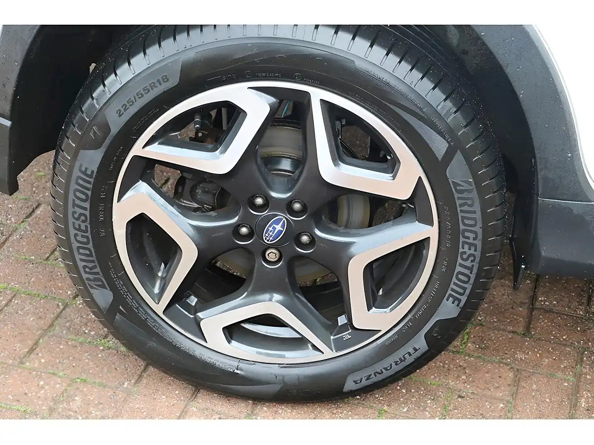 Used 2020 Subaru Xv Se White - Interior and Exterior details 15