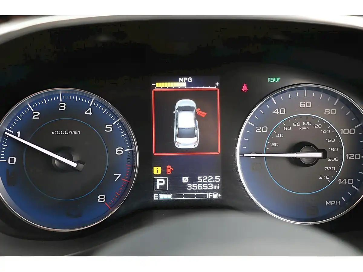 Used 2020 Subaru Xv Se White - Interior and Exterior details 9
