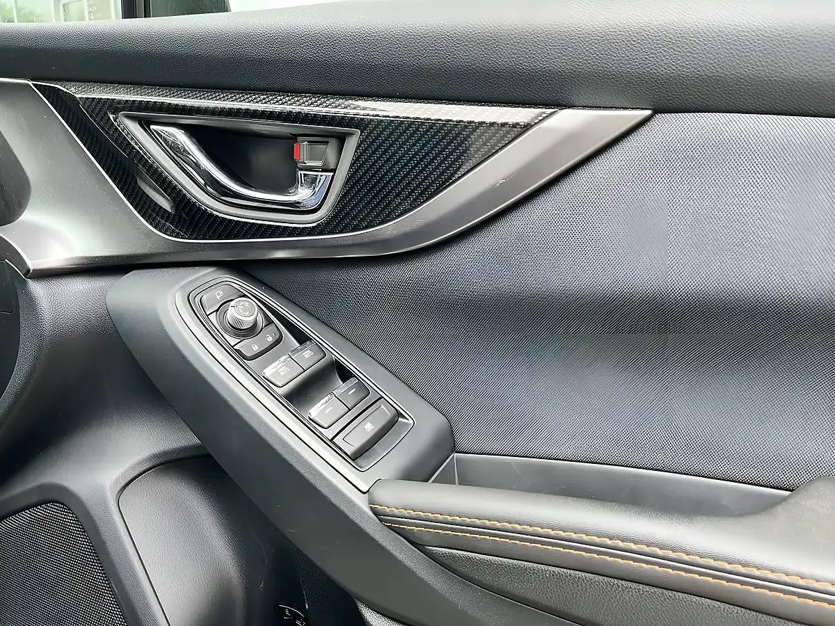 Used 2020 Subaru Xv Se White - Interior and Exterior details 15