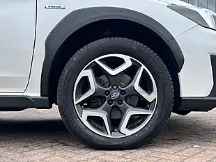 Used 2020 Subaru Xv Se White - Interior and Exterior details 5