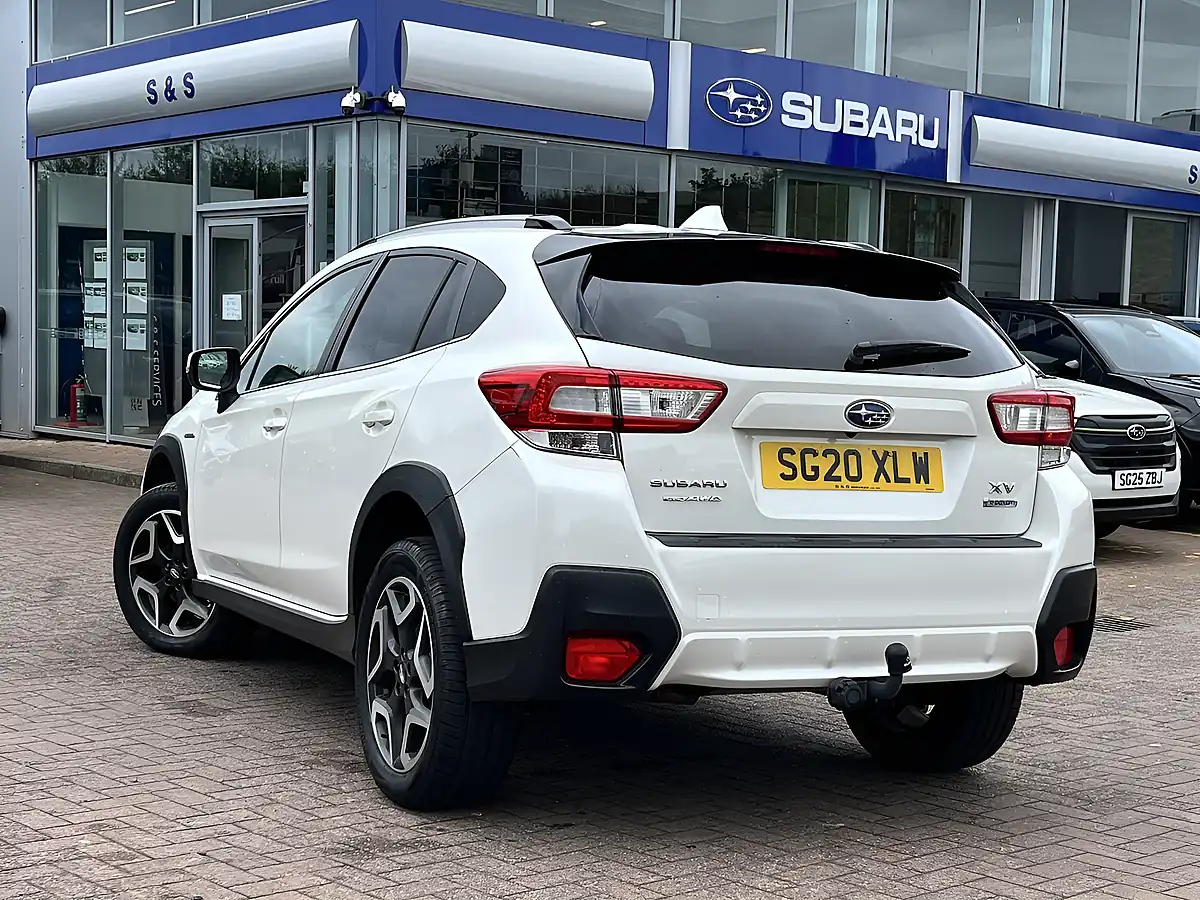 Used 2020 Subaru Xv Se White - Interior and Exterior details 8