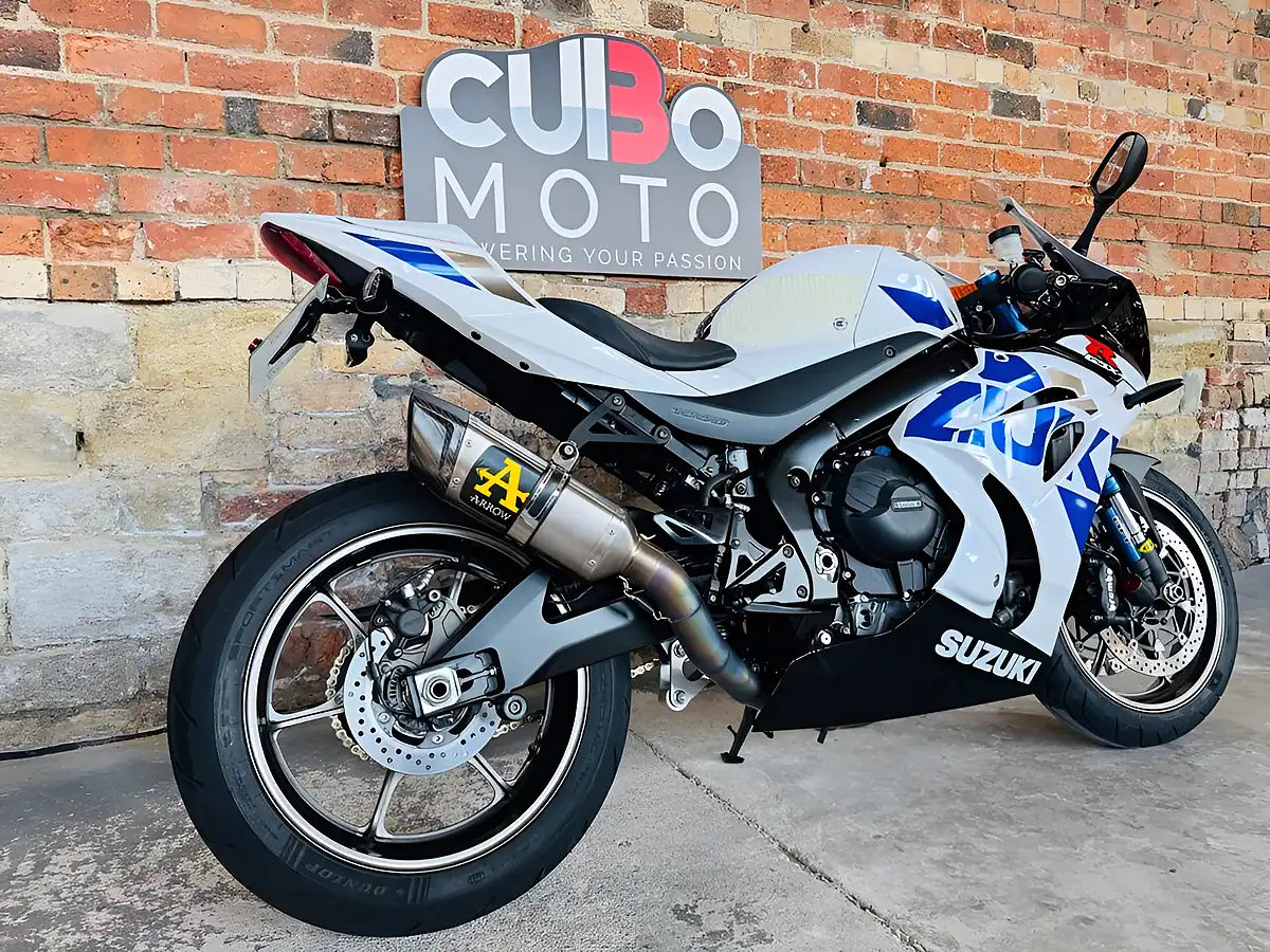 Used 2020 Suzuki Gsx-R1000r Z White - Interior and Exterior details 4