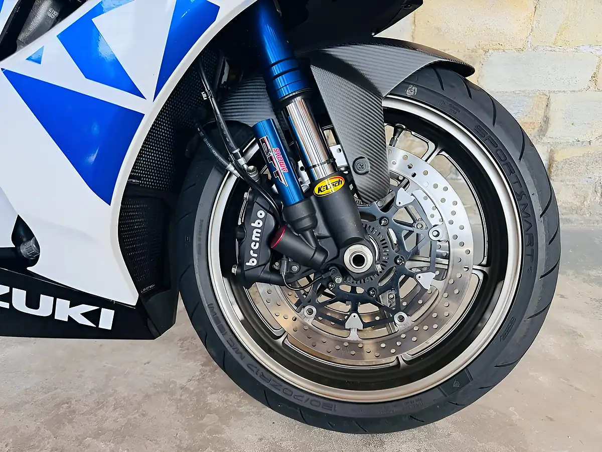 Used 2020 Suzuki Gsx-R1000r Z White - Interior and Exterior details 5