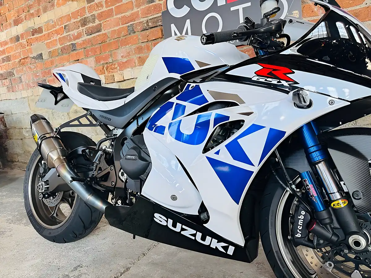 Used 2020 Suzuki Gsx-R1000r Z White - Interior and Exterior details 6