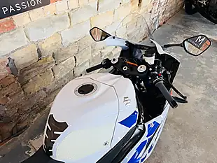 Used 2020 Suzuki Gsx-R1000r Z White - Interior and Exterior details 8