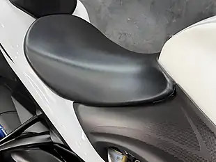 Used 2020 Suzuki GSX-S1000 1000 White - Interior and Exterior details 12