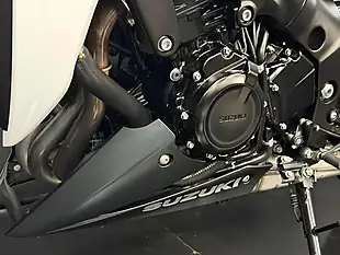 Used 2020 Suzuki GSX-S1000 1000 White - Interior and Exterior details 17