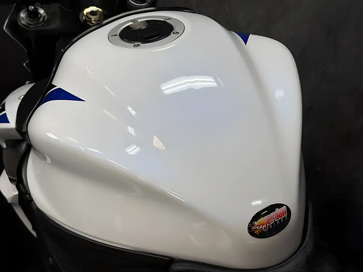 Used 2020 Suzuki GSX-S1000 1000 White - Interior and Exterior details 20
