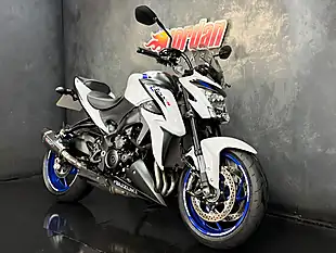 Used 2020 Suzuki GSX-S1000 1000 White - Interior and Exterior details 4