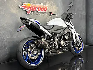 Used 2020 Suzuki GSX-S1000 1000 White - Interior and Exterior details 8