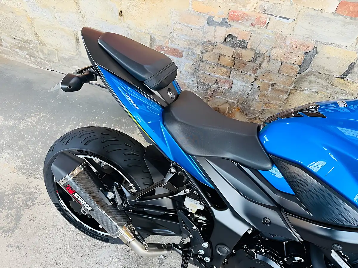 Used 2020 Suzuki GSX-S750 Abs Blue - Interior and Exterior details 9