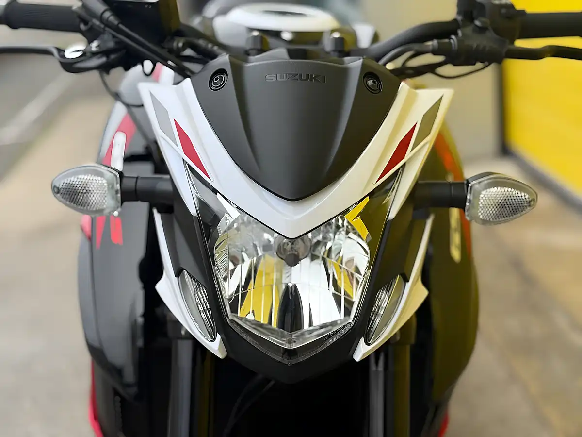 Used 2020 Suzuki GSX-S750 Black - Interior and Exterior details 11