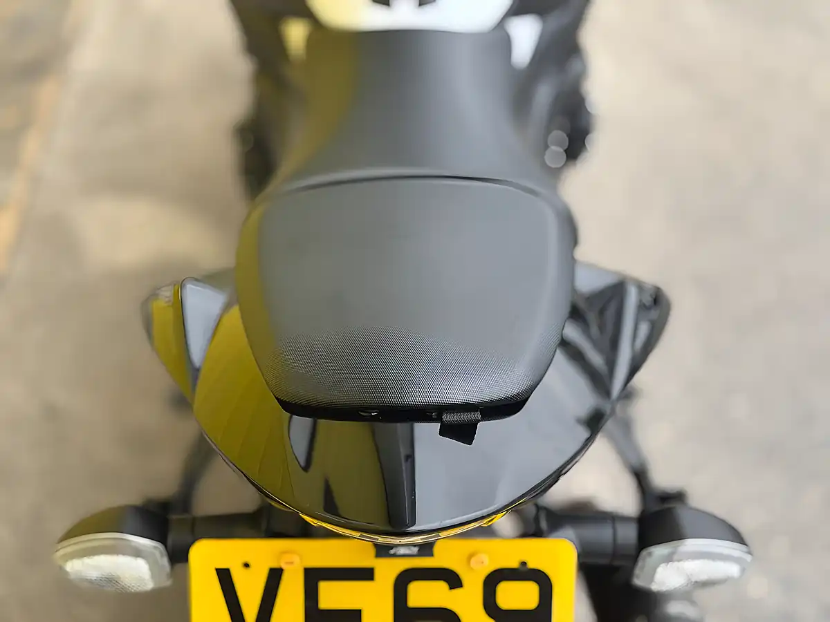 Used 2020 Suzuki GSX-S750 Black - Interior and Exterior details 13
