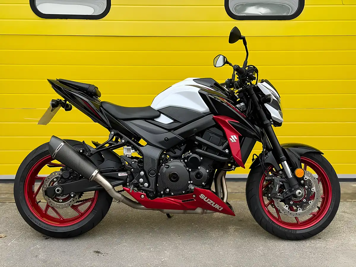 Used 2020 Suzuki GSX-S750 Black - Interior and Exterior details 2