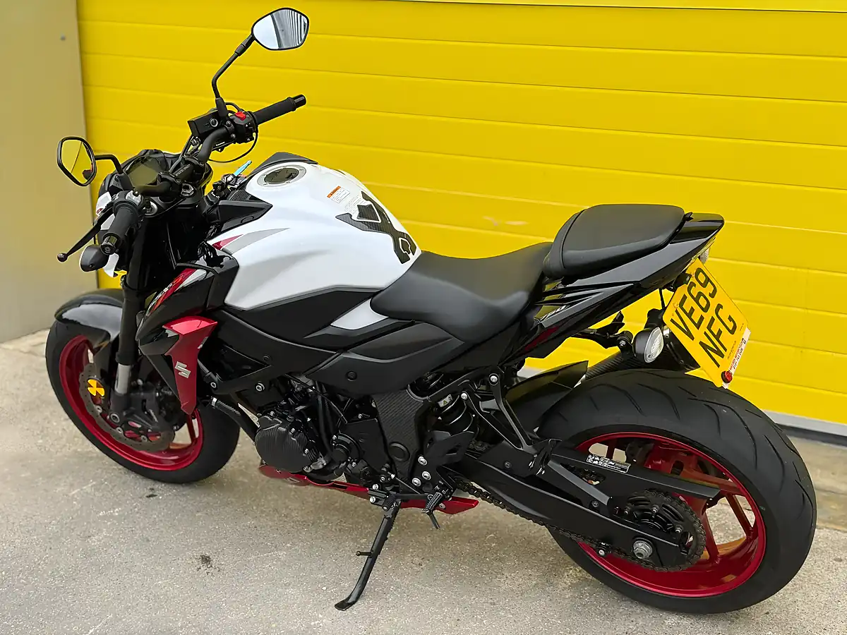 Used 2020 Suzuki GSX-S750 Black - Interior and Exterior details 6