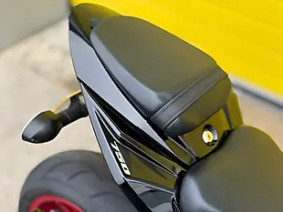Used 2020 Suzuki GSX-S750 Black - Interior and Exterior details 8