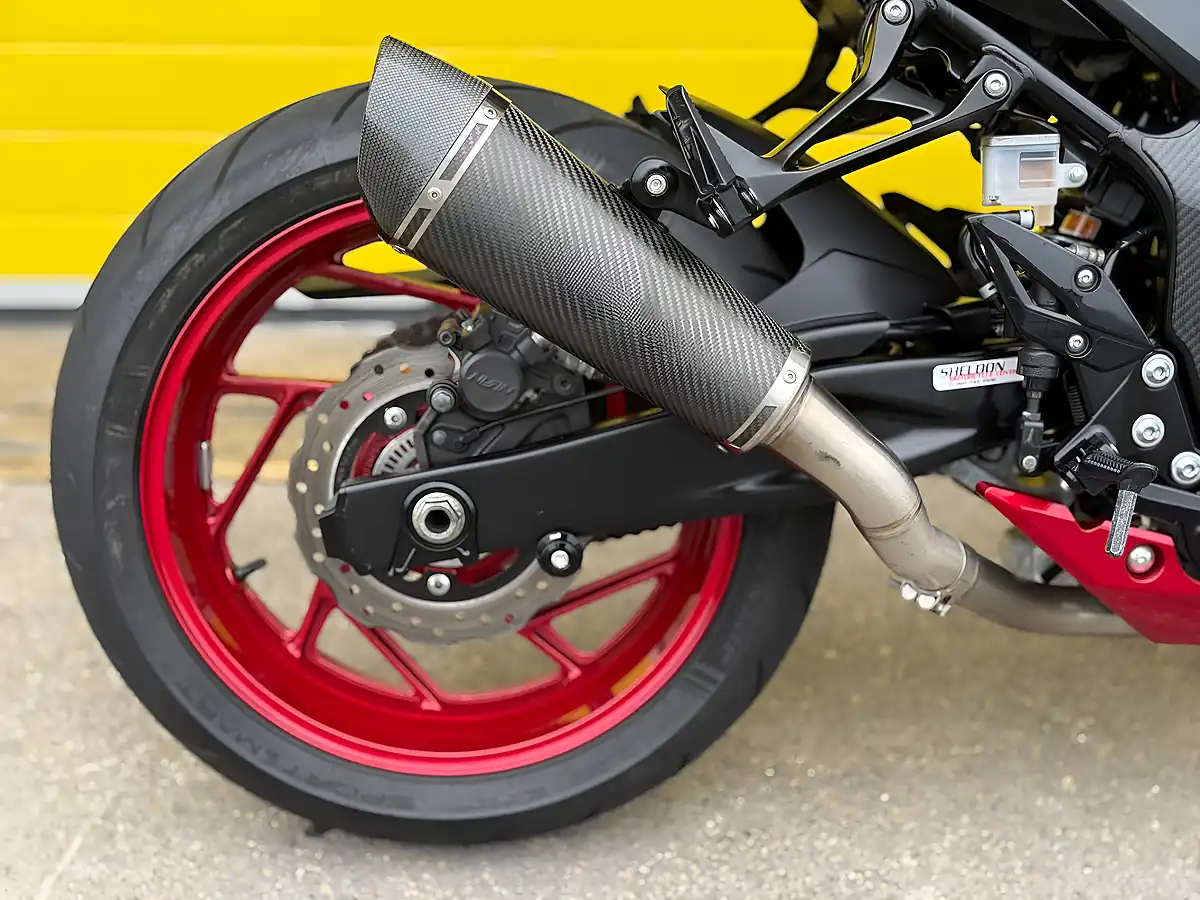 Used 2020 Suzuki GSX-S750 Black - Interior and Exterior details 9