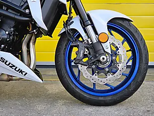 Used 2020 Suzuki GSX-S750 Naked White - Interior and Exterior details 10