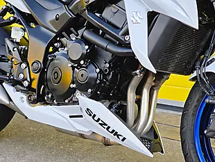 Used 2020 Suzuki GSX-S750 Naked White - Interior and Exterior details 11