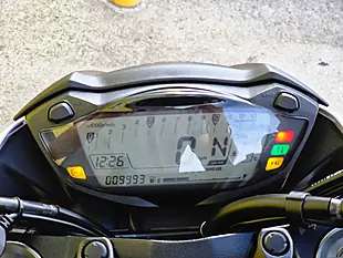 Used 2020 Suzuki GSX-S750 Naked White - Interior and Exterior details 13