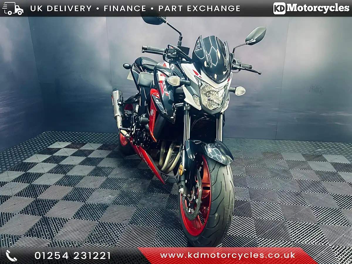 Used 2020 Suzuki Gsxs 750 Z White and Red - Front View