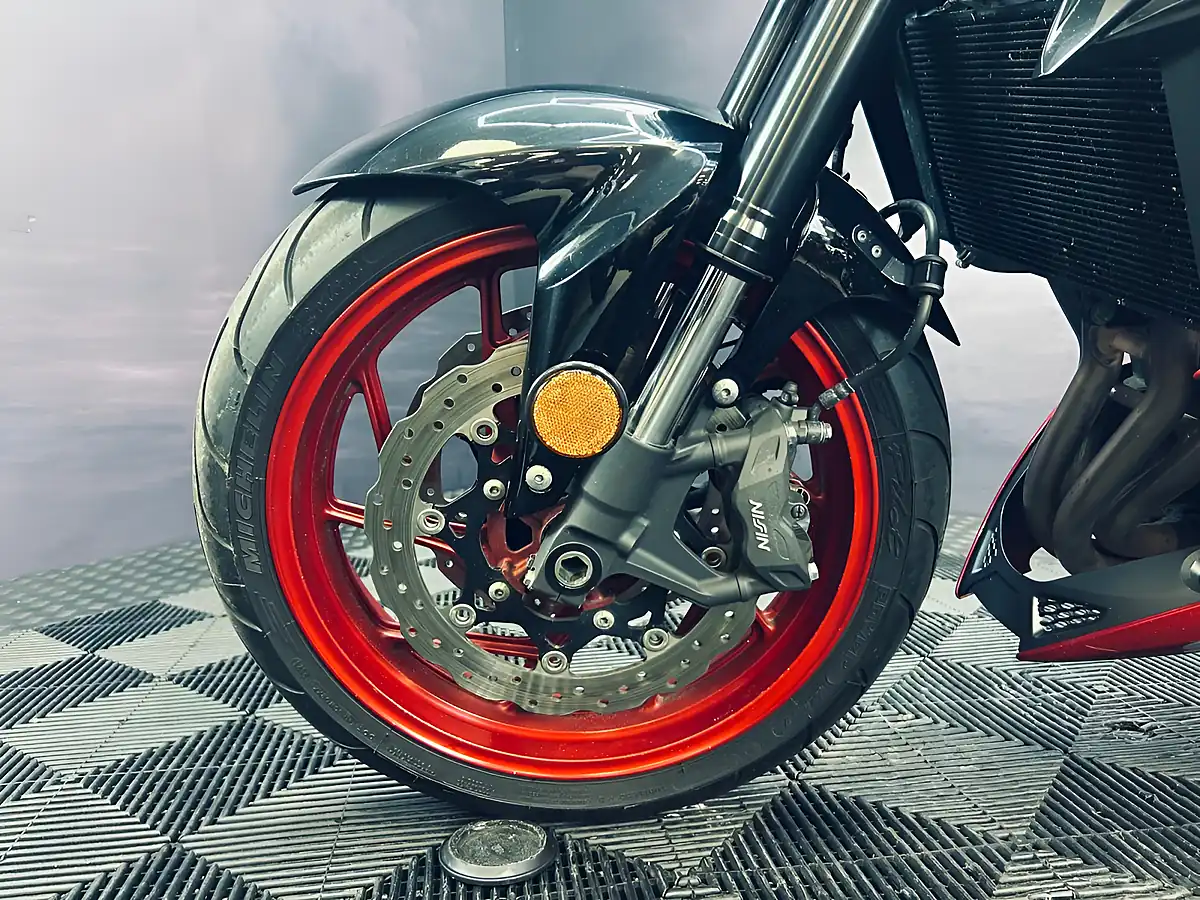 Used 2020 Suzuki Gsxs 750 Z White and Red - Interior and Exterior details 15