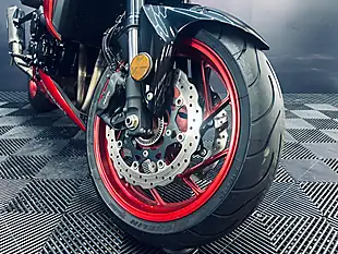 Used 2020 Suzuki Gsxs 750 Z White and Red - Interior and Exterior details 16