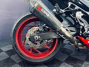 Used 2020 Suzuki Gsxs 750 Z White and Red - Interior and Exterior details 17