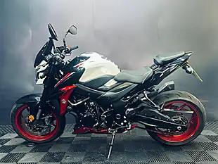 Used 2020 Suzuki Gsxs 750 Z White and Red - Interior and Exterior details 3