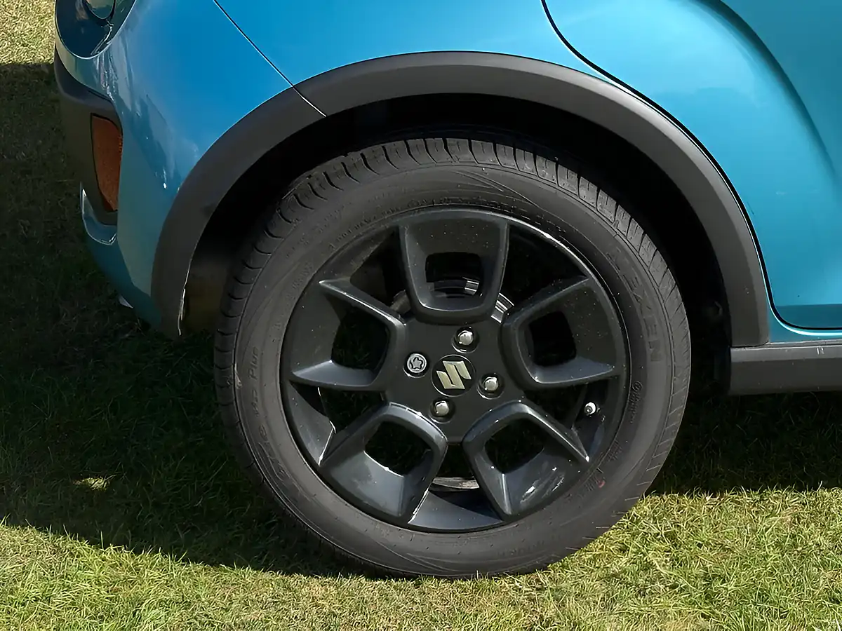 Used 2020 Suzuki Ignis Sz-T Blue - Interior and Exterior details 8