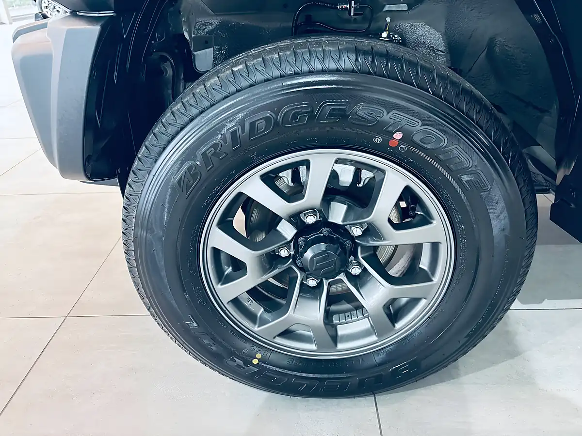 Used 2020 Suzuki Jimny SZ5 Black - Interior and Exterior details 16