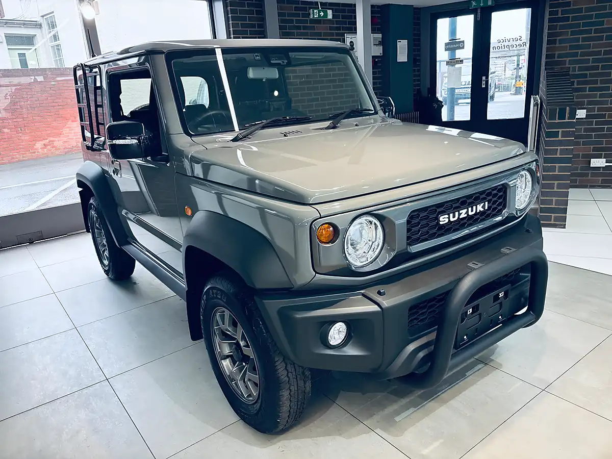 Used 2020 Suzuki Jimny SZ5 Grey - Front View