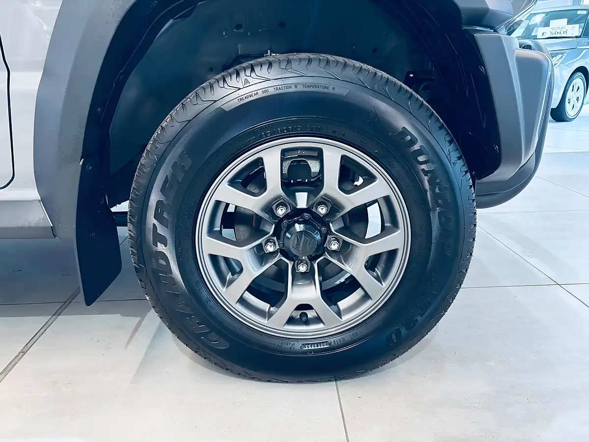 Used 2020 Suzuki Jimny SZ5 Grey - Interior and Exterior details 13