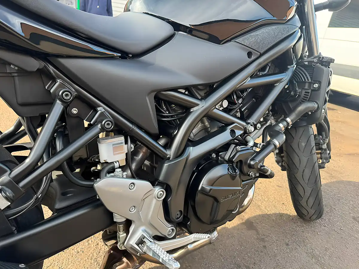 Used 2020 Suzuki SV650 Naked Black - Interior and Exterior details 13