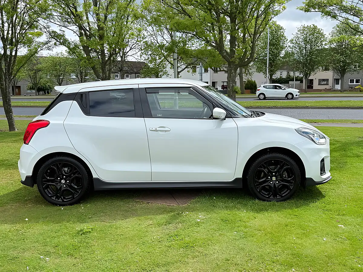 Used 2020 Suzuki Swift Sport White - Interior and Exterior details 7