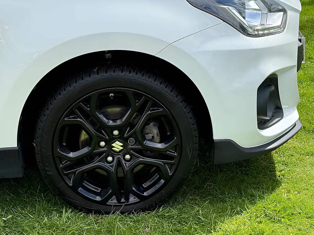 Used 2020 Suzuki Swift Sport White - Interior and Exterior details 8