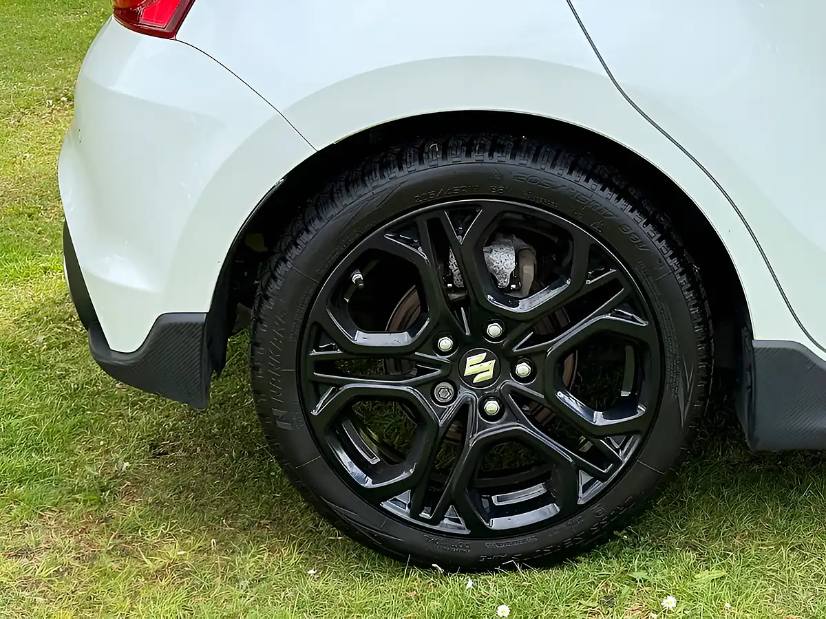 Used 2020 Suzuki Swift Sport White - Interior and Exterior details 9