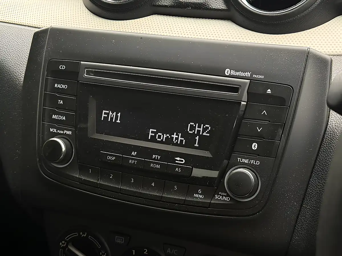 Used 2020 Suzuki Swift SZ3 Silver - Interior and Exterior details 17