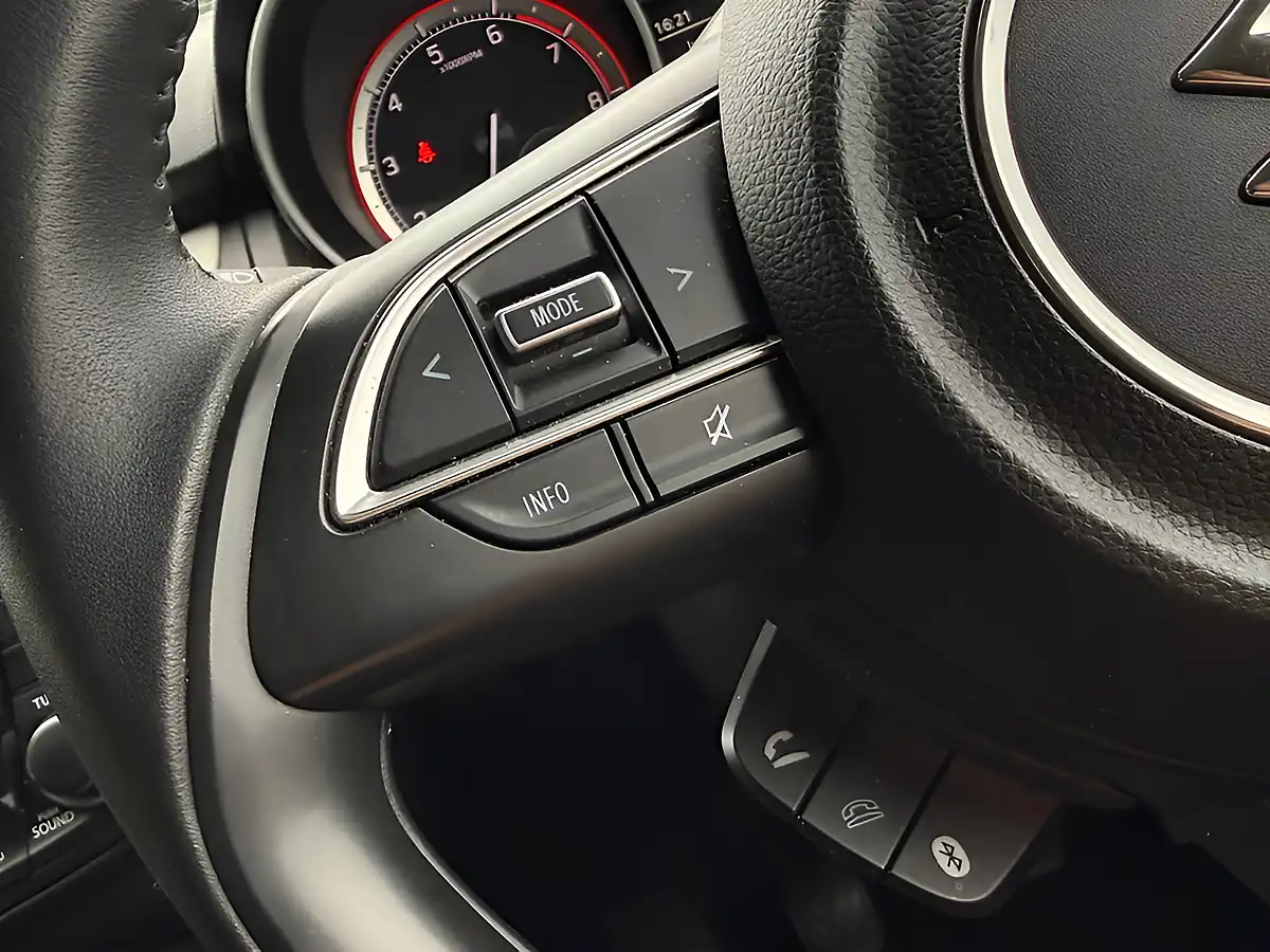 Used 2020 Suzuki Swift SZ3 Silver - Interior and Exterior details 18