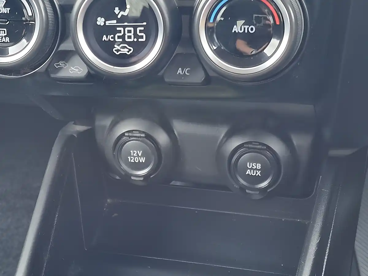 Used 2020 Suzuki Swift SZ5 Black - Interior and Exterior details 17