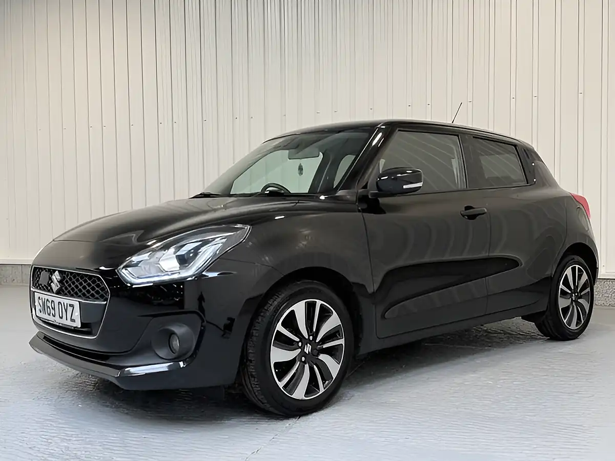 Used 2020 Suzuki Swift SZ5 Super Black Pearl - Interior and Exterior details 3