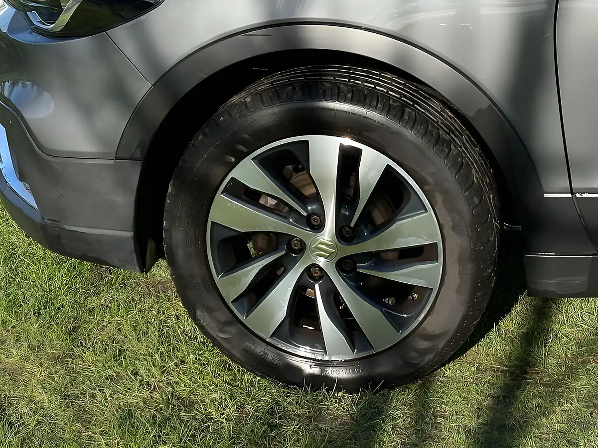 Used 2020 Suzuki SX4 S-Cross SZ5 Grey - Interior and Exterior details 11