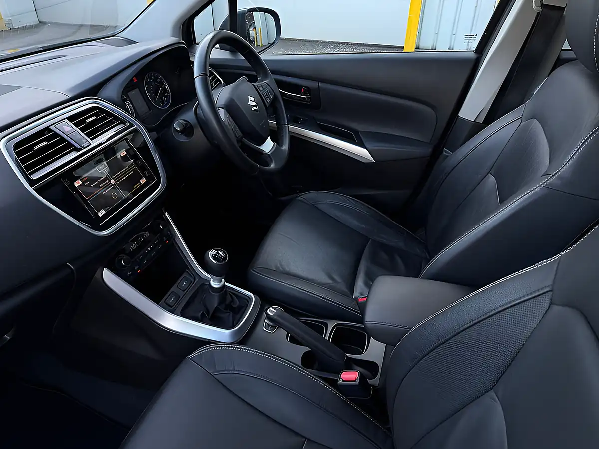 Used 2020 Suzuki SX4 S-Cross SZ5 Grey - Interior and Exterior details 17