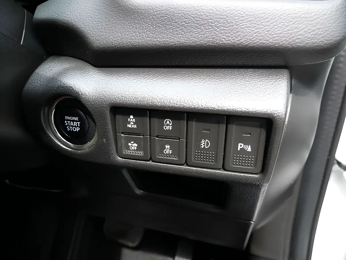 Used 2020 Suzuki Sx4 S-Cross SZ5 White - Interior and Exterior details 17
