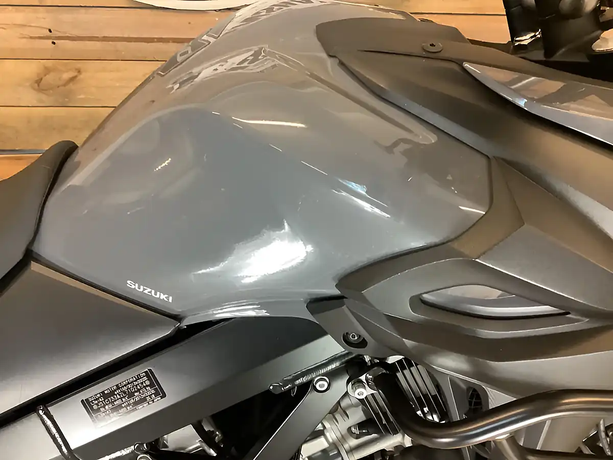 Used 2020 Suzuki V-Strom 650 Grey - Interior and Exterior details 12